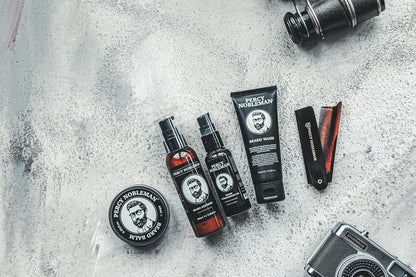 Percy Nobleman, Kit Complet De Soin Pour Barbe, Contenant Un Adoucissant Pour Barbe, Une Huile Parfumée Pour Barbe, Un Baume Pour Barbe, Un Shampoing Pour Barbe Et Un Peigne Pliable En Acétate